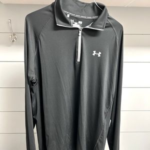Men’s Under Armour lightweight long sleeve shirt